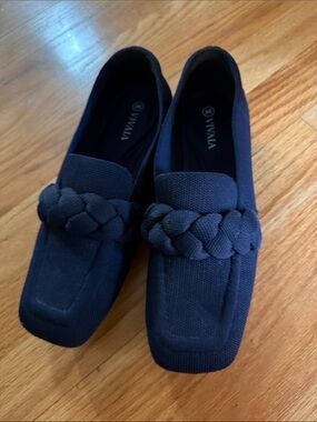 Vivaia Navy Square Toe Knot Heel Loafers (Caitlin 2.0) 38.5